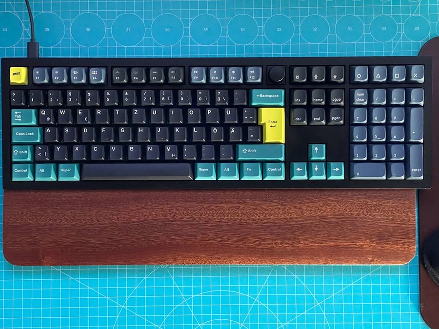 Keychron Q6